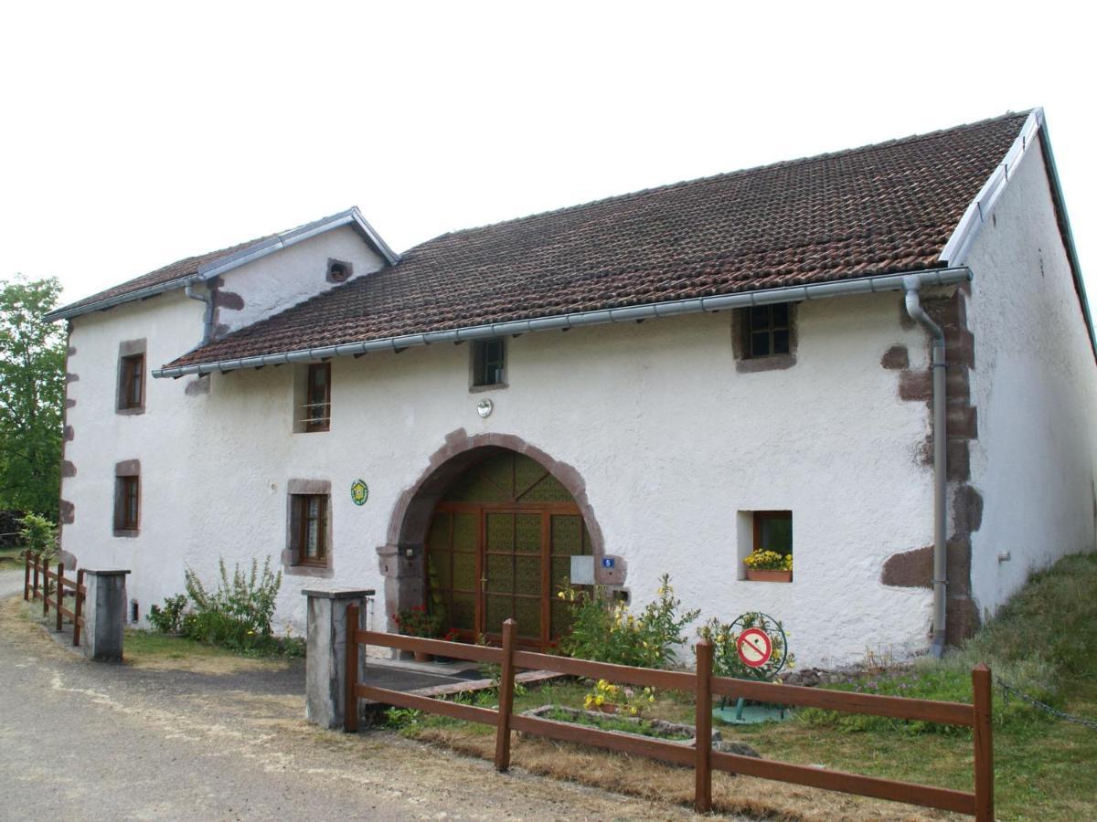 Spacious Holiday Home Near The Forest Esmoulieres Quarto foto